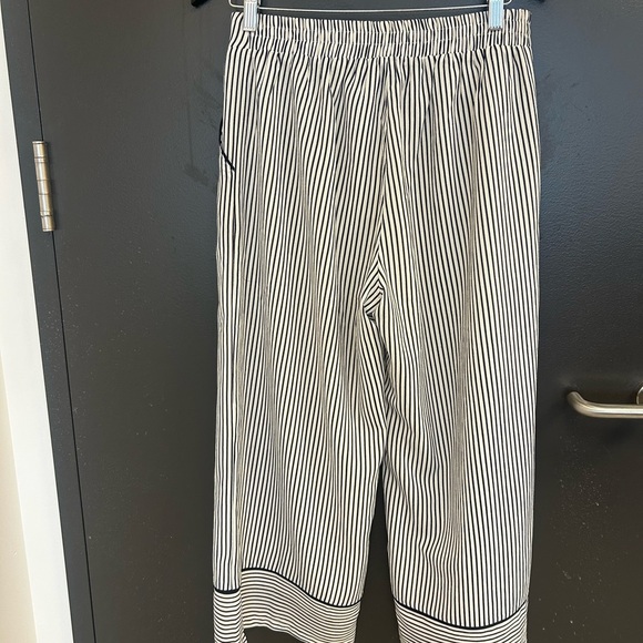 Lucy Paris Striped Wide-Leg Pants M EUC- Blue and White - Picture 12 of 14